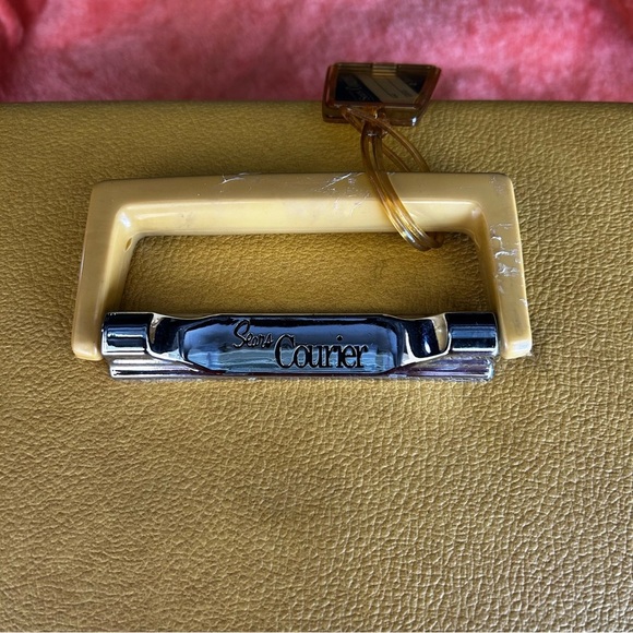 Samsonite Yellow and Silver Makeup Organizer with Hard Shell - Picture 2 of 6